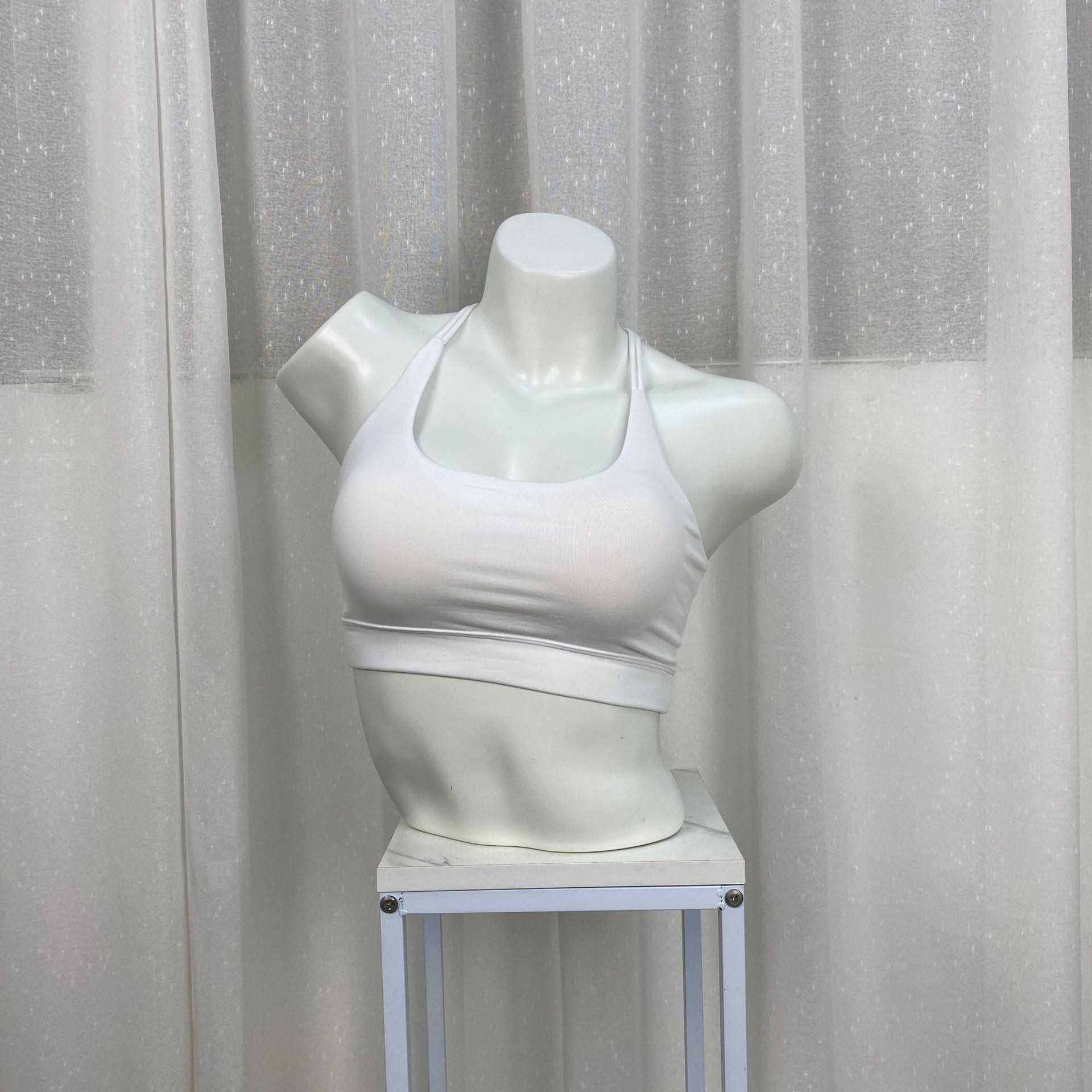 Yoga top, bra top, U-neck, 2 colors to choose from, with cups, no wires, breathable, thin, quick-drying, sweat-absorbent, super flattering, open back, sweet, simple, stylish, slim, pretty, sexy, S~L